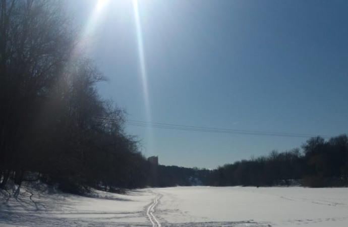 О толщине льда на Пахре 11 марта