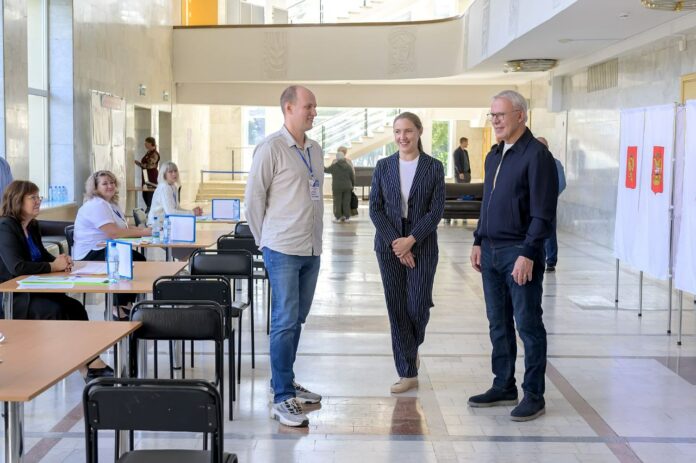 Второй день выборов продолжается