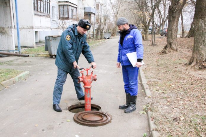 Осенняя проверка противопожарного водоснабжения состоялась в Подольске