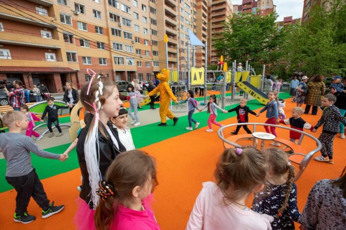 В этом году в Подольске построят девять детских площадок по программе губернатора МО