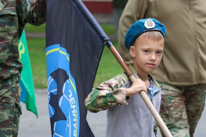 На площади Славы горокруга Подольск почтили память погибших бойцов Воздушно-десантных войск