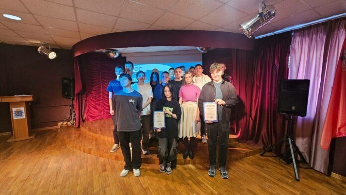 Сторонники партии «Единая Россия» провели для студентов МОСК квиз, приуроченный ко Дню космонавтики