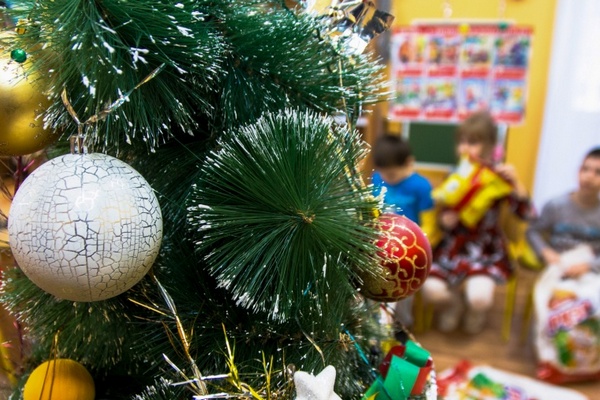 Новогодние утренники в детских садах и школах  округа пройдут без участия родителей