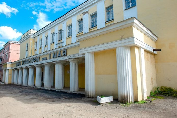 Ремонтные работы в Доме культуры имени 1 Мая запланированы на 2021-2022 годы в микрорайоне...