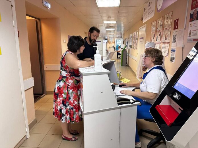 Депутат горокруга Подольск проверил работу женской консультации