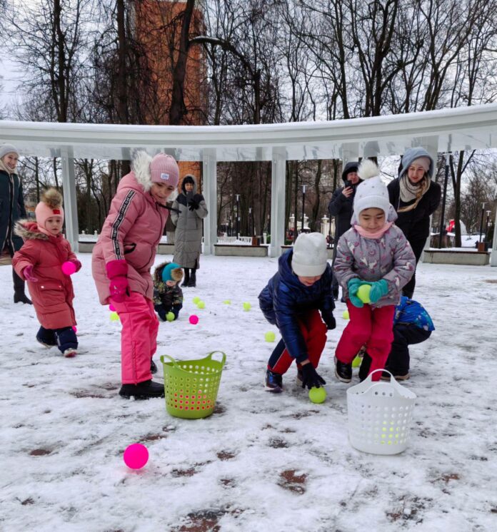 Развлекательные программы для детей провели в подольских парках