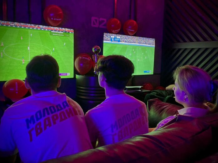Подольские молодогвардейцы провели киберспортивный турнир по «FIFA»