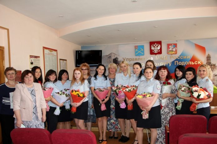 Награждение сотрудников подразделения по делам несовершеннолетних Подольского УМВД состоялось 31 июля