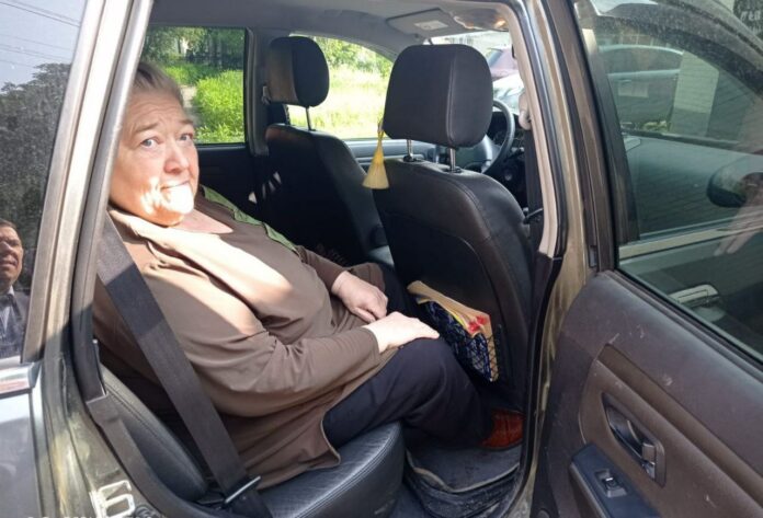 Депутат Михаил Жученко и помощник депутата Татьяна Малышева оказали адресную помощь жительнице г.о. Подольск