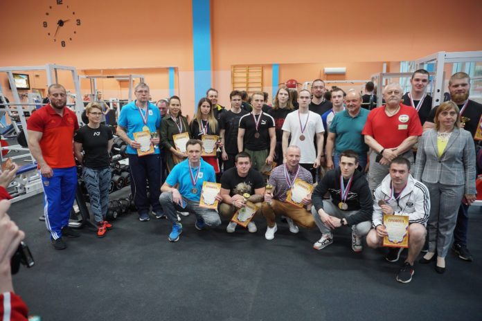 В СШ «Пахра» прошел волейбольный праздник