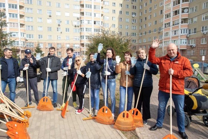 В третьем муниципальном субботнике в Большом Подольске приняли участие 18 562 человека и 126...