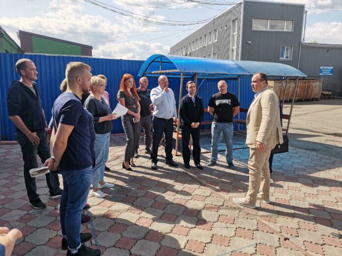 Депутат Горсовета встретился с сотрудниками ООО «Русский рыбный мир»