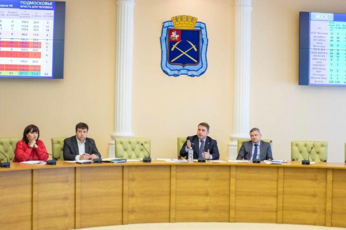 Дмитрию Жарикову доложили промежуточные итоги благоустройства и капремонта объектов городской среды