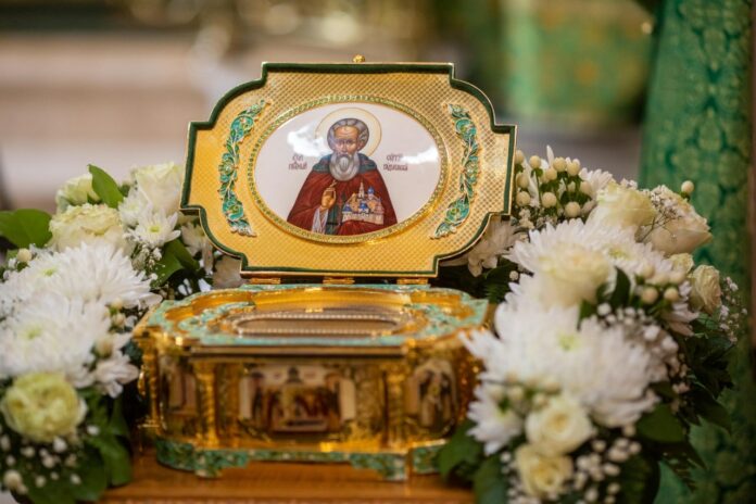 В Троицком соборе Подольска встретили ковчег с мощами Сергия Радонежского