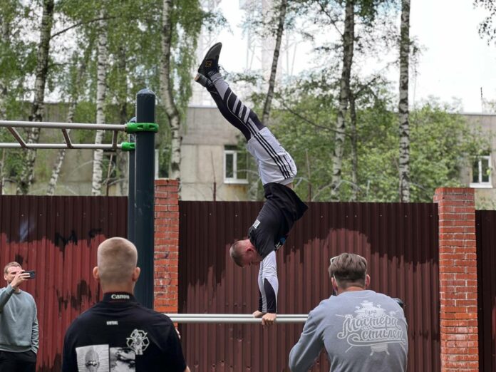 В Подольске прошли региональные соревнования по воздушно-силовой атлетике⠀