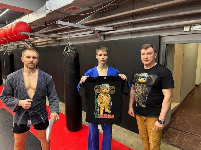 В клубе рукопашного боя «Патриот» провели тренировку в рамках федерального проекта «Детский спорт»