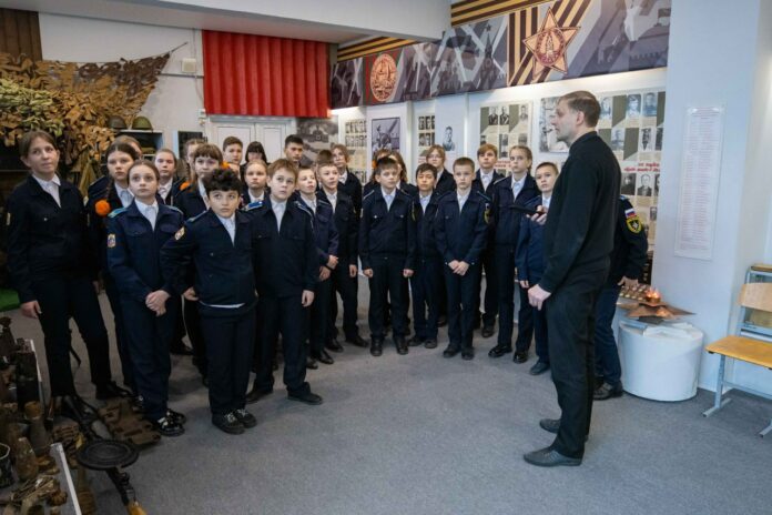 Урок  памяти, посвящëнный Неизвестному солдату, прошëл в 24 школе Подольска