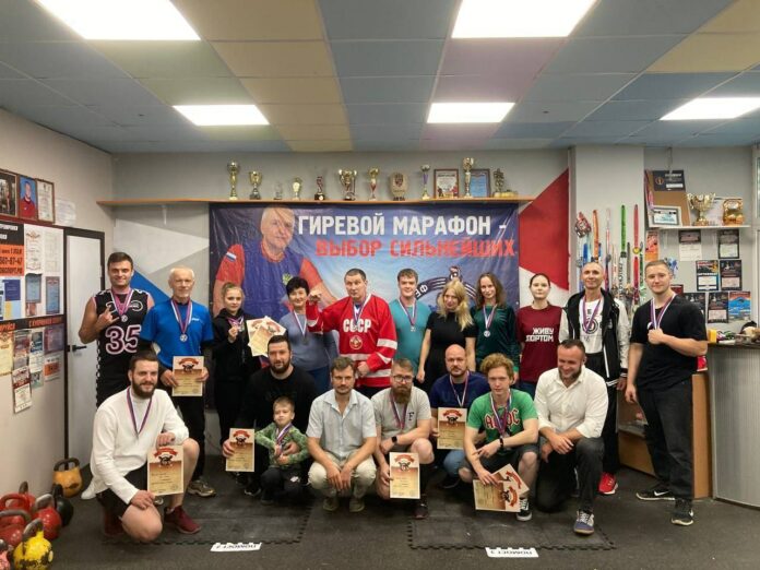 Студенты колледжа «Знание» приняли участие в первом Открытом турнире по гиревому спорту и армлифтингу...