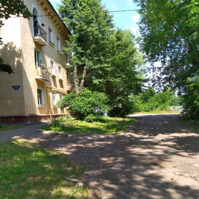 Благоустройство территорий продолжается в округе