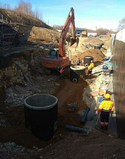 МУП «Водоканал» в сжатые сроки обеспечивает подвод сетей к медицинскому центру на территории окружного...