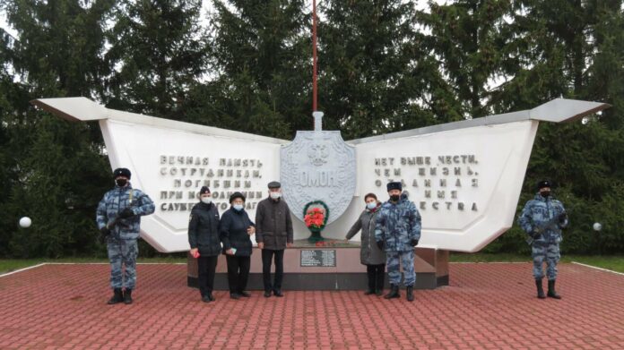 Память коллег, погибших при исполнении служебного долга почтили сотрудники ОМОН «Русич»