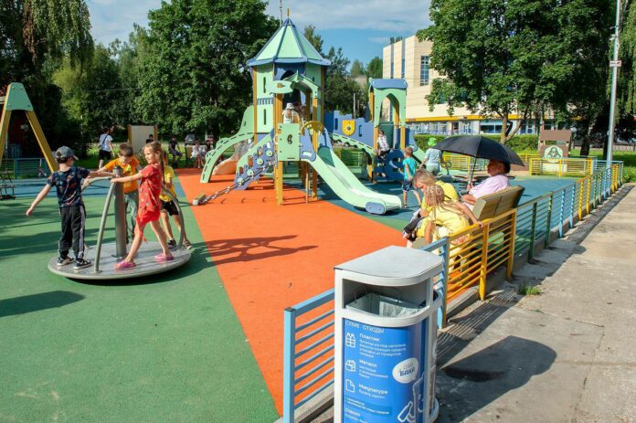 Губернаторскую площадку открыли на Юбилейной площади