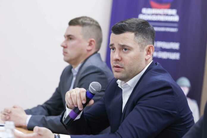 Партийцы Подольска провели встречу с жителями на предприятии «Подольский троллейбус»