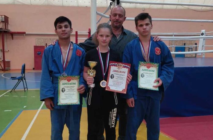 Спортсмены из Подольска завоевали успешно выступили на Всероссийском турнире по универсальному бою