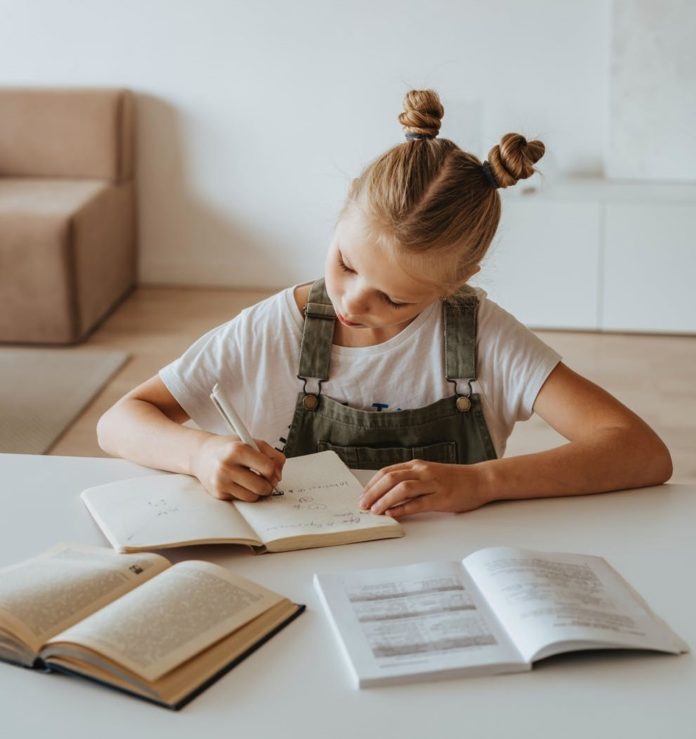 Приглашаем юных подольчан к участию в конкурсе поэтов