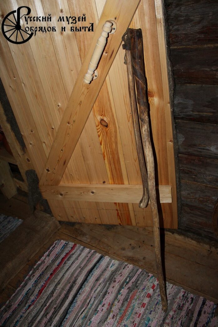 Работниками «Русского музея обрядов и быта» ведётся тщательная работа по сбору и сохранению историко-культурного...