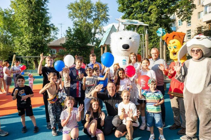 Новую игровую площадку открыли в мкрн. Силикатная