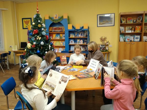 В библиотеке № 11 прошло мероприятие «Великие ученые России», посвященное великим ученым и их...