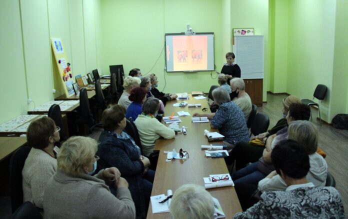 Клуб «Житейская мудрость» продолжает проект «Лето удивительных праздников» разговором о слонах