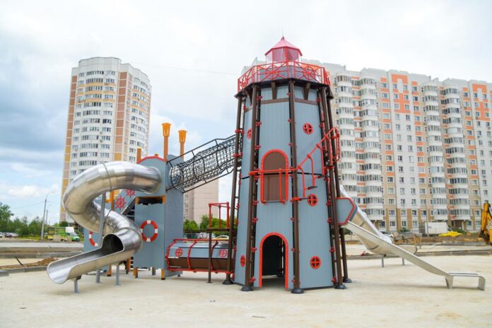 В Кузнечиках продолжается благоустройство бульвара 65-летия Победы