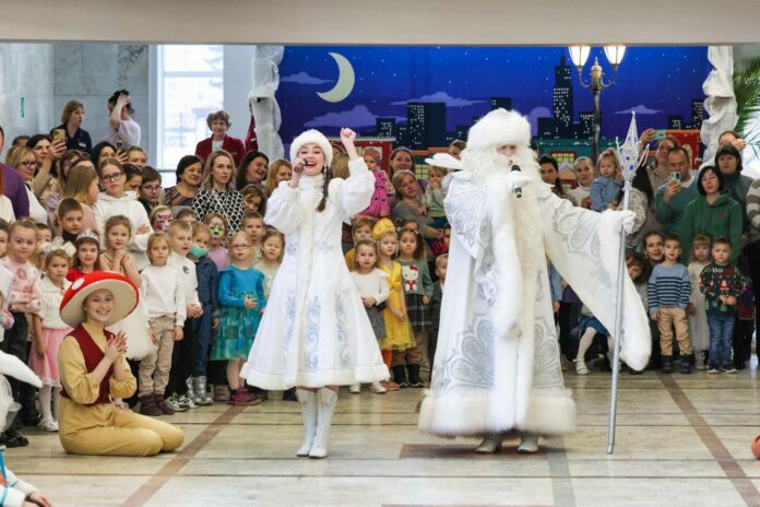 В Подольске новогодние представления увидели уже более десяти тысяч ребят
