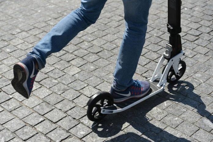 Сотрудники полиции задержали подозреваемого в присвоении самоката