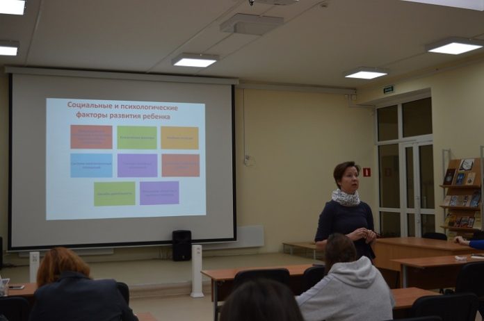В Подольске около 60 человек приняли участие в семинаре по профилактике суицида у детей