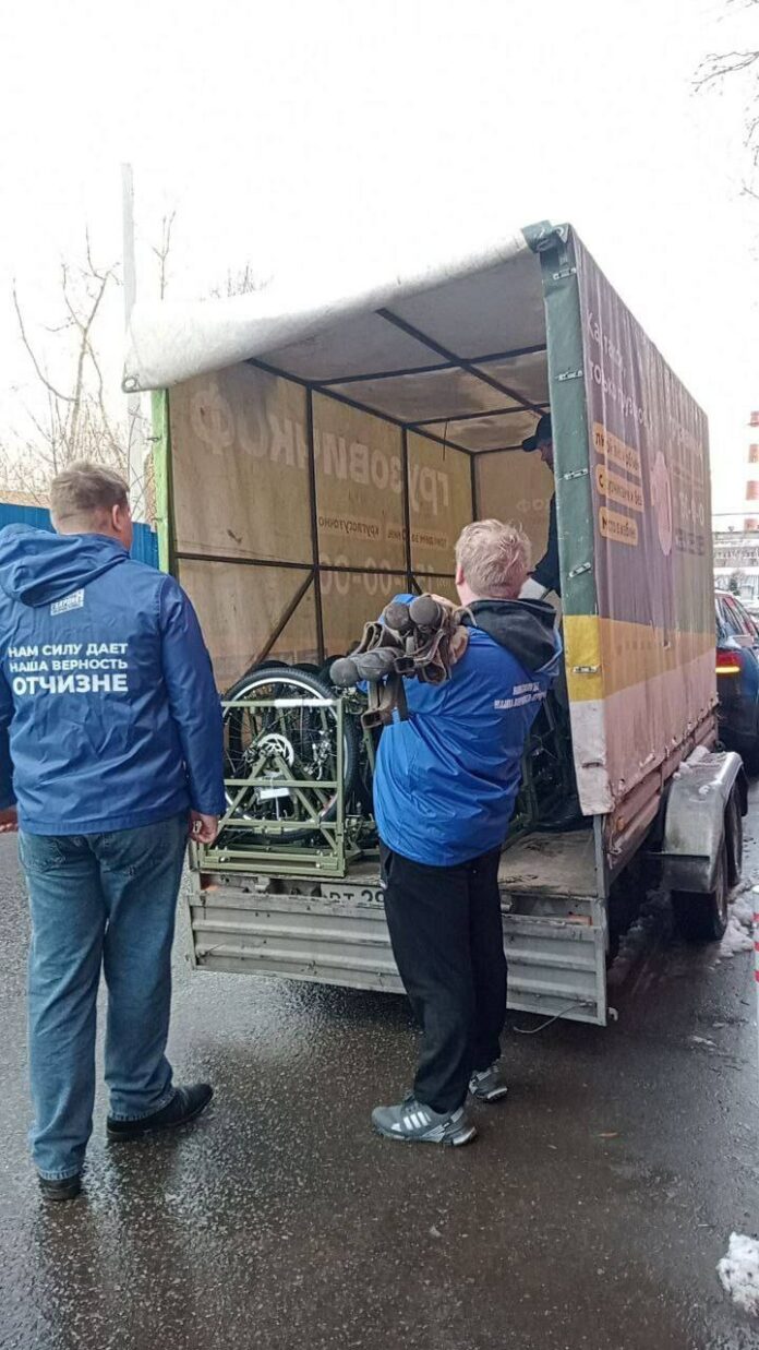 Молодогвардейцы округа оказали помощь в погрузке гуманитарной помощи для отправки в зону проведения специальной...