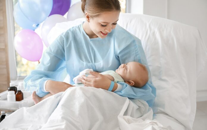 Жители Подольска могут оформить пособие при рождении ребенка в 4 раза быстрее