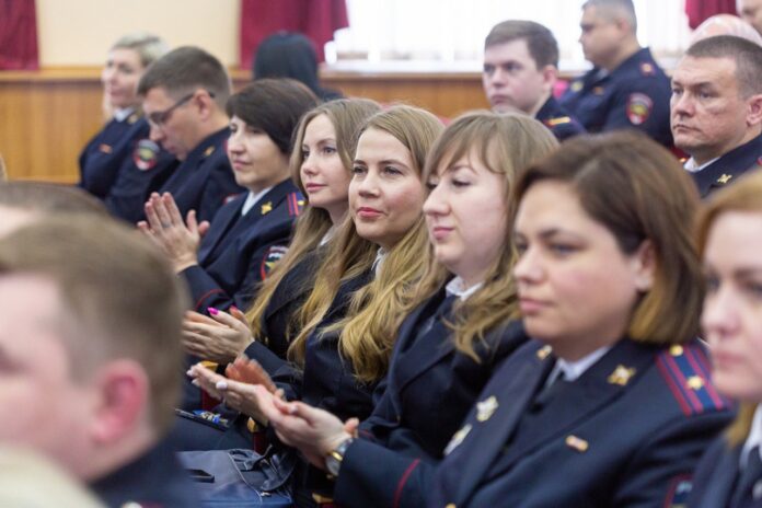 Подольских полицейских поздравили с профессиональным праздником