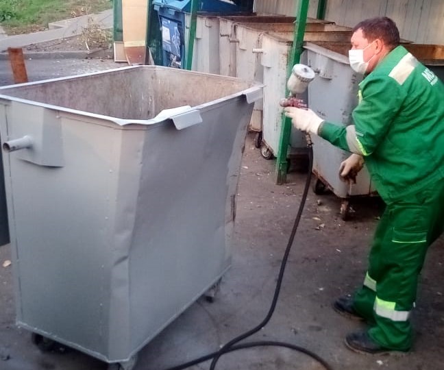 МСК-НТ сообщает: покраска и ремонт баков ТКО проводится в плановом режиме