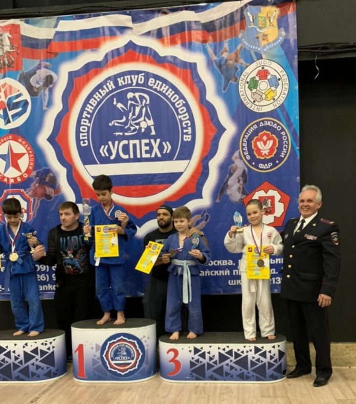 l открытый межрегиональный турнир по дзюдо в честь 45-летия старшего тренера Валерия Тиханкова прошел...