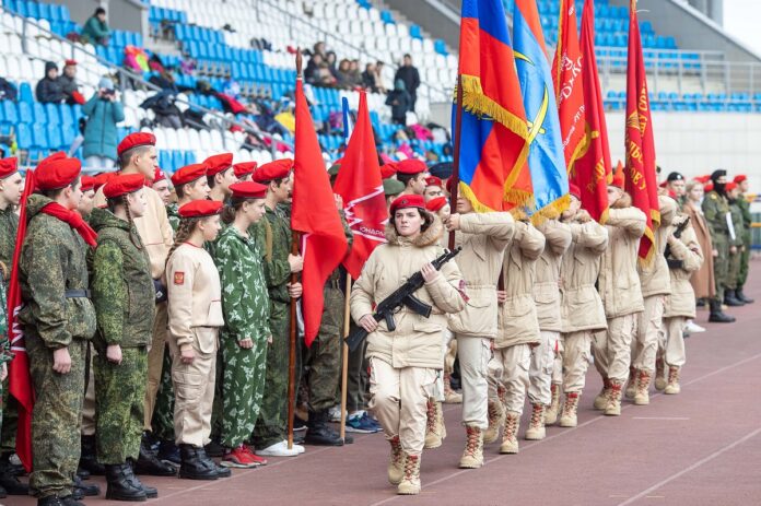 Военно-патриотическая игра «Наследники Победы» состоялась на стадионе «Труд»