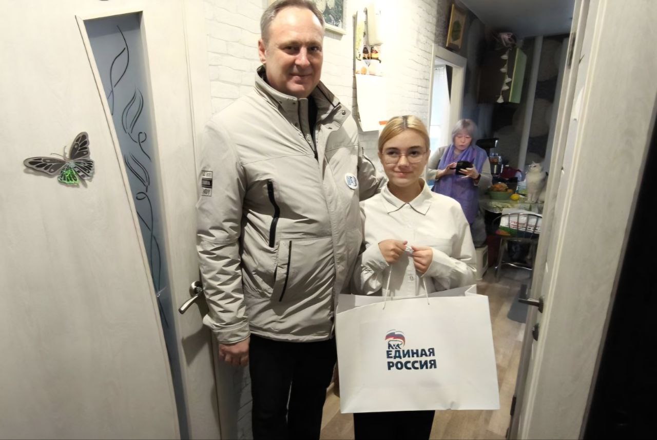 «Ёлка желаний» исполнила мечту школьницы 