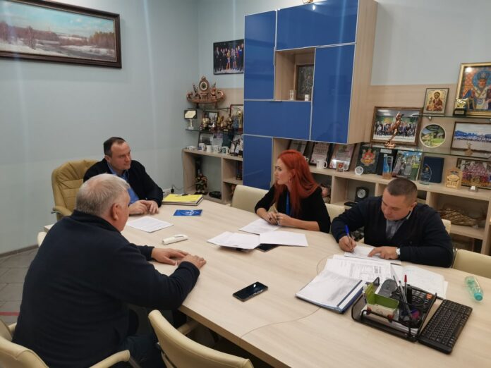 Депутат Совета депутатов провел плановое совещание вблизи деревни Северово