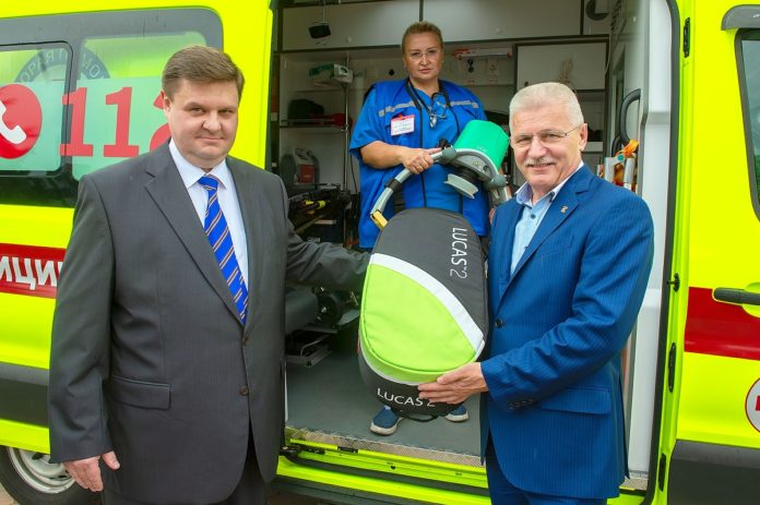 В рамках губернаторской программы подольская станция скорой помощи получила аппарат непрямого массажа сердца