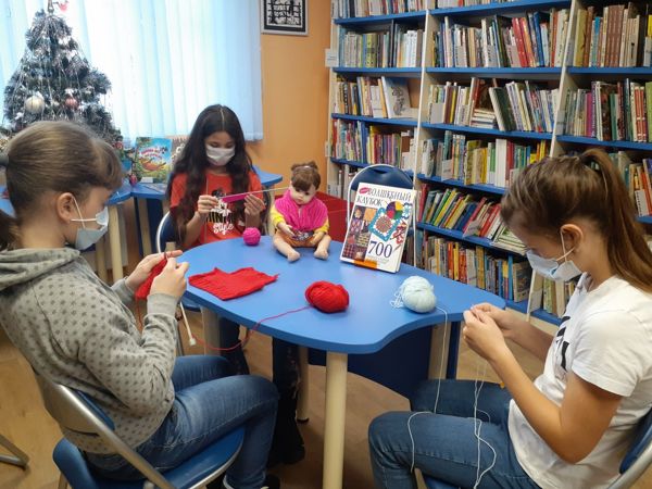 В детской библиотеке № 6 прошел мастер-класс «Волшебный клубочек»