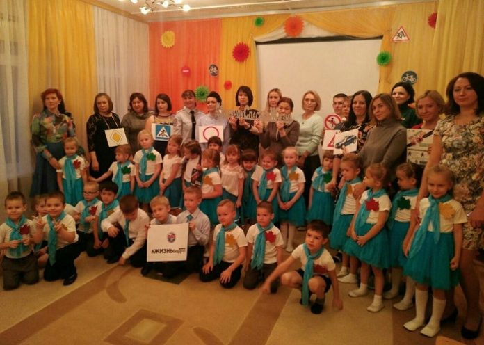 В честь Дня памяти жертв ДТП для воспитанников детского сада № 6 провели интерактивный...