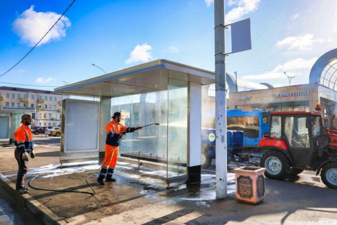 Коммунальные службы продолжают приводить в порядок наш Подольск