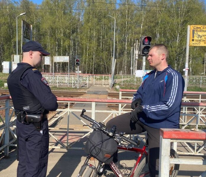 Профилактический рейд провели в Подольске у ж/д платформы Весенняя